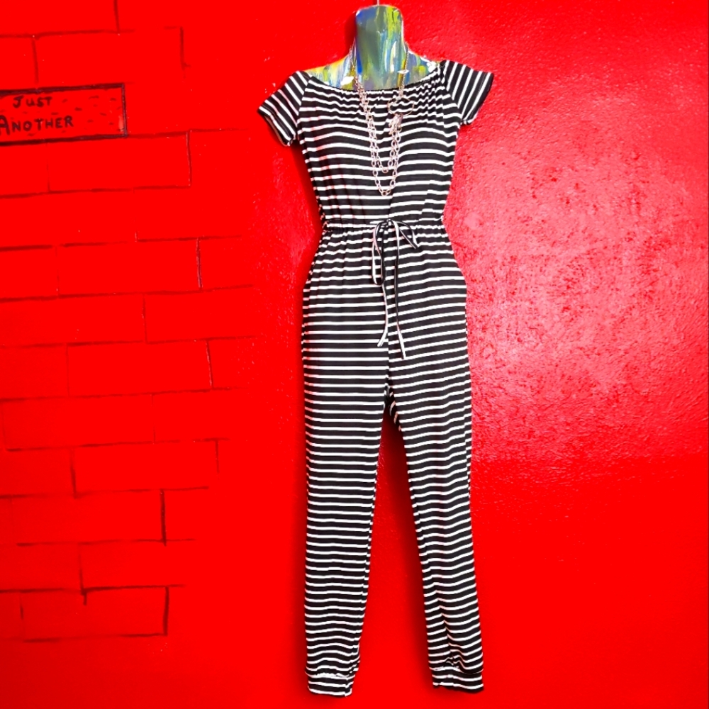 Women's romper size medium